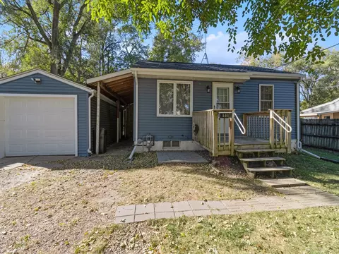 501 E 26th St S, Newton, IA 50208