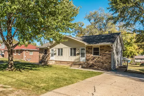 4107 SW 12th St, Des Moines, IA 50315