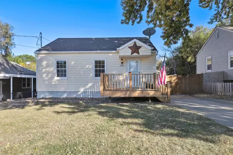 3218 Kinsey Ave, Des Moines, IA 50317