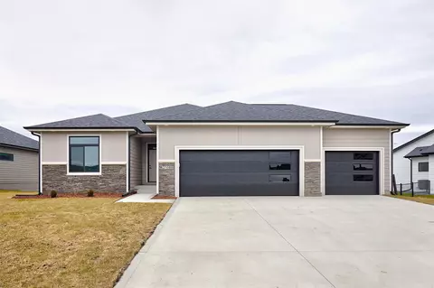 2708 NW 27th St, Ankeny, IA 50023
