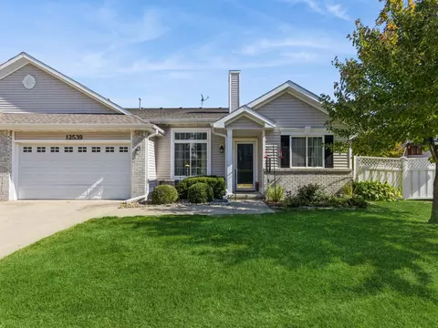 12539 Douglas Pkwy, Urbandale, IA 50323
