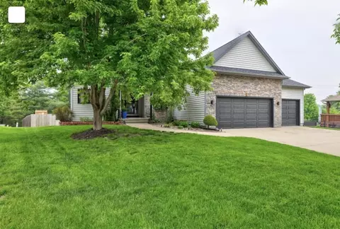 7781 Caldwell Cir, Johnston, IA 50131