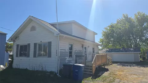 2235 Easton Blvd, Des Moines, IA 50317