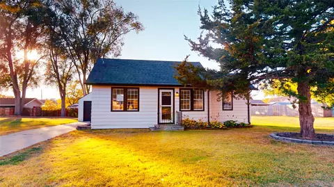 2508 E 41st St, Des Moines, IA 50317