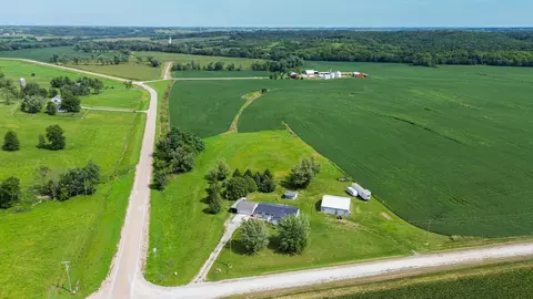 23015 Wyoming St, Lacona, IA 50139