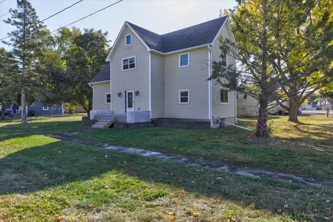 620 Walnut St, Minburn, IA 50167