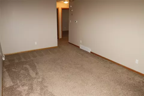 4233 SE 6th St, Des Moines, IA 50315