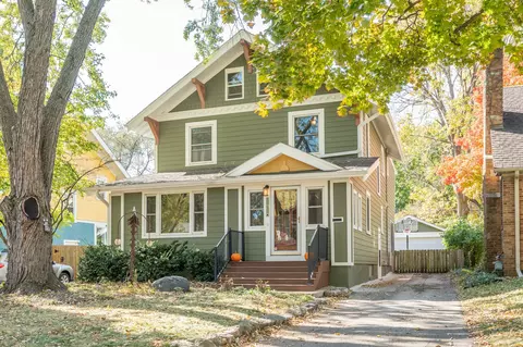 1312 41st St, Des Moines, IA 50311