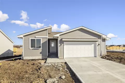 409 NE Allison Ave, Elkhart, IA 50073