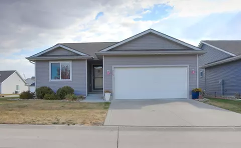 715 Plum St NW, Bondurant, IA 50035
