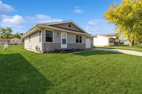 608 NE 9th St, Grimes, IA 50111