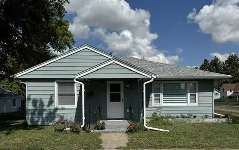121 2nd St, Collins, IA 50055