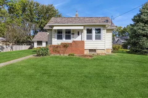 1307 Lewis Ave, Des Moines, IA 50315