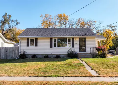 3427 57th St, Des Moines, IA 50310