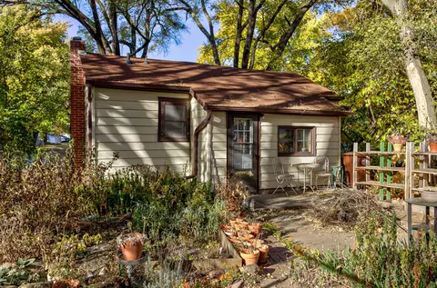 1505 Ridgewood Ave, Ames, IA 50014