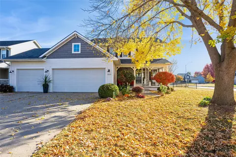 1215 9th Ave SE, Altoona, IA 50009