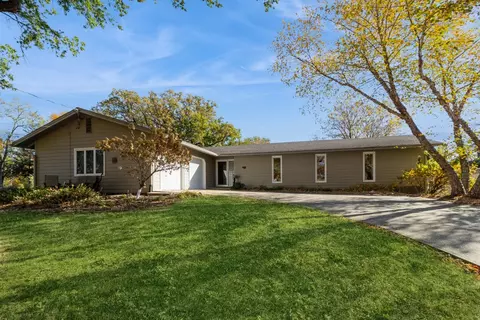 415 43rd St, Des Moines, IA 50312