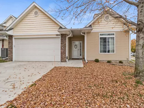 1211 SE Birch Ln, Ankeny, IA 50021