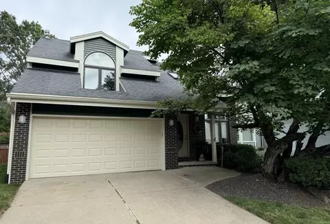 4817 84th St, Urbandale, IA 50322