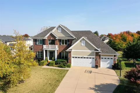 1632 90th St, West Des Moines, IA 50266