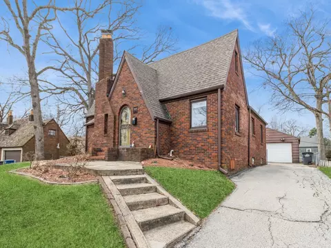 2000 Nash Dr, Des Moines, IA 50314