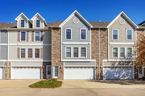 8302 Westown Pkwy #4110, West Des Moines, IA 50266