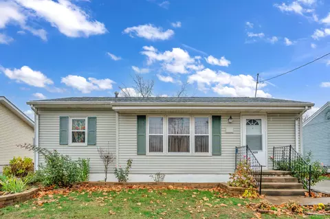 1429 Sampson St, Des Moines, IA 50316