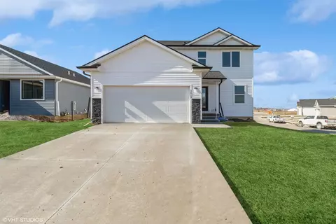 3013 Lund St, Norwalk, IA 50211