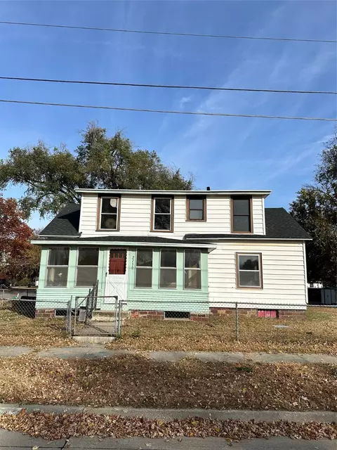 2730 Indianapolis Ave, Des Moines, IA 50317