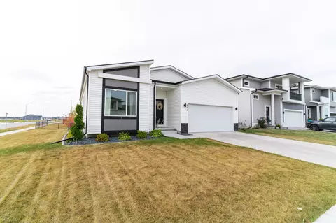 604 NE Pearl Dr, Ankeny, IA 50021