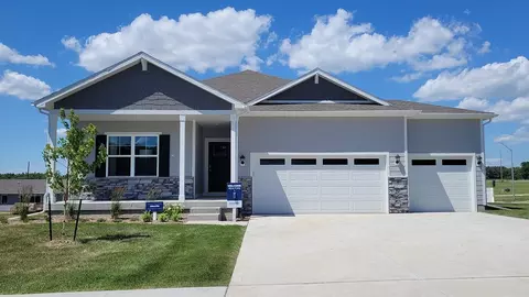 25104 Eagle Vista Dr, Adel, IA 50003
