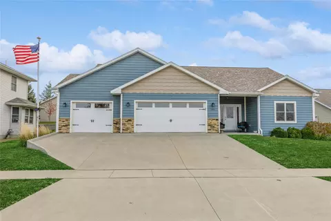 1901 Mckay Dr, Knoxville, IA 50138