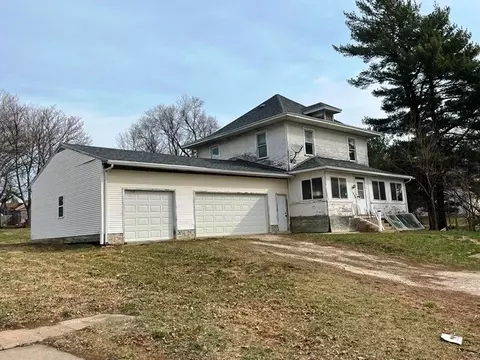 100 W 2nd St, Casey, IA 50048