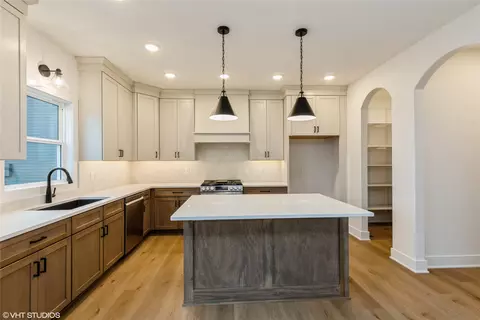 2816 NW Cedarwood Dr, Ankeny, IA 50023