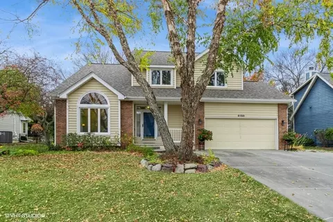 6150 Nottingham Dr, Johnston, IA 50131