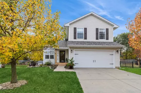 2825 SW Village Cir, Ankeny, IA 50023