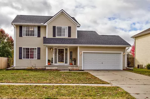 2122 Windfield Dr, Ames, IA 50010