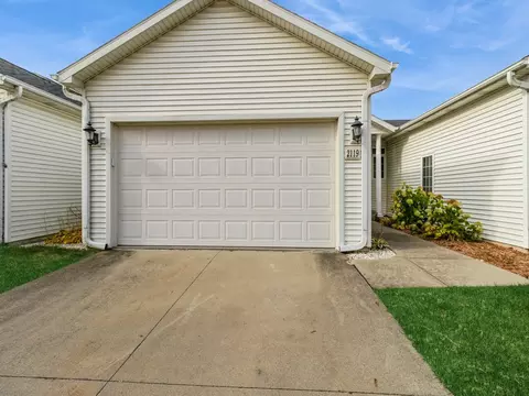 2119 W 4th Ave #11, Indianola, IA 50125