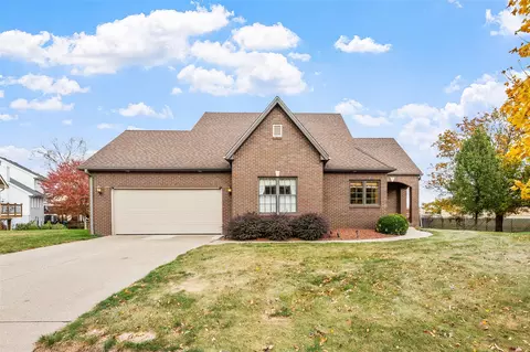 1121 NW Parkridge Dr, Ankeny, IA 50023