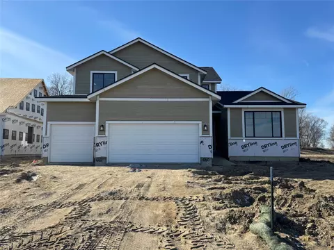 660 NW Georgetown Dr, Waukee, IA 50263