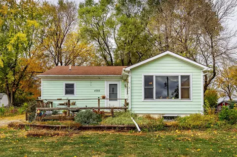 4750 NE 30th St, Des Moines, IA 50317