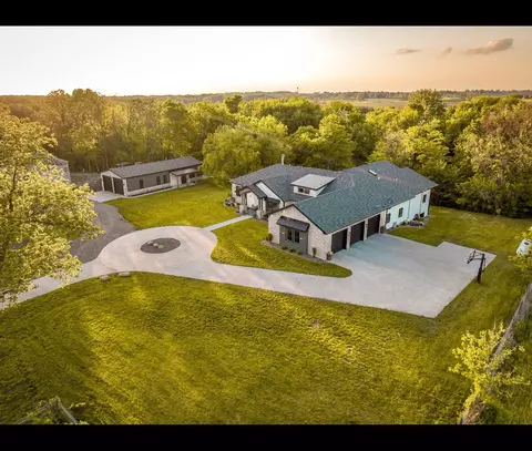 11085 NW Towner Dr, Grimes, IA 50111