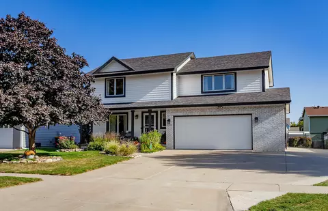 255 Terrace Dr, Waukee, IA 50263