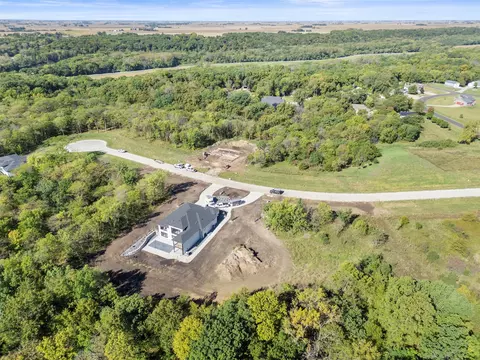 15 N Star Ln, Dallas Center, IA 50063