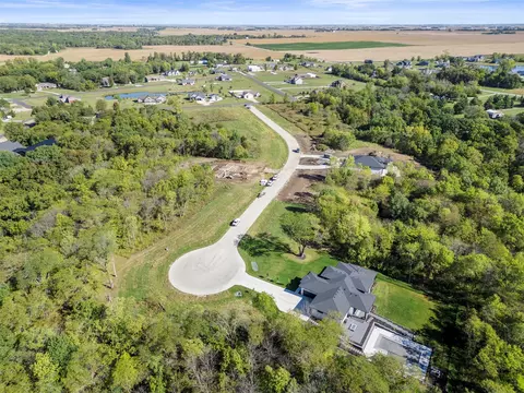 19 N Star Ln, Dallas Center, IA 50063