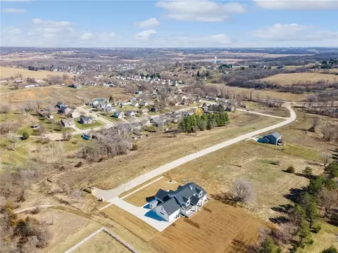218 Hudson Ave, Van Meter, IA 50261 photo 11