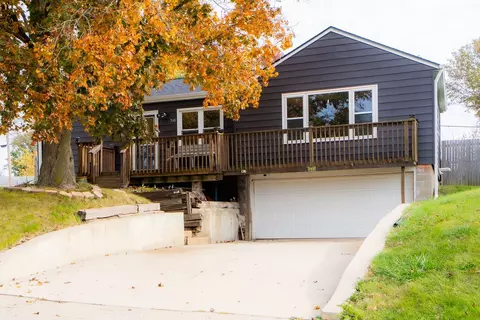 516 E 21st St S, Newton, IA 50208