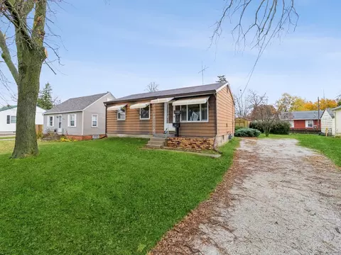 1713 8th St, Nevada, IA 50201