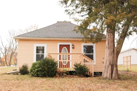 1521 Armory Ave, Chariton, IA 50049