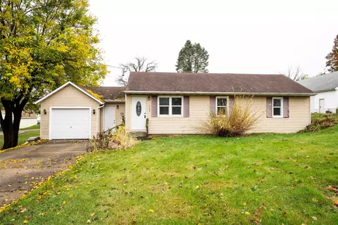 1505 N 2nd Ave W, Newton, IA 50208